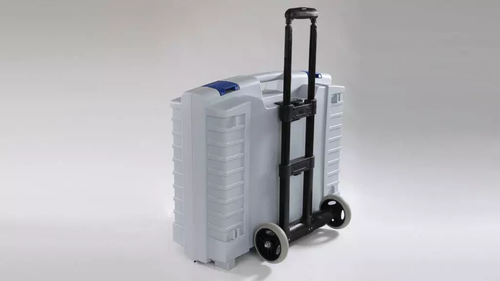 HEAVY-Koffer-silbergrau-mit-montiertem-Trolley-1024x576-1 - Kofferhersteller | WAG - Kofferhersteller | WAG